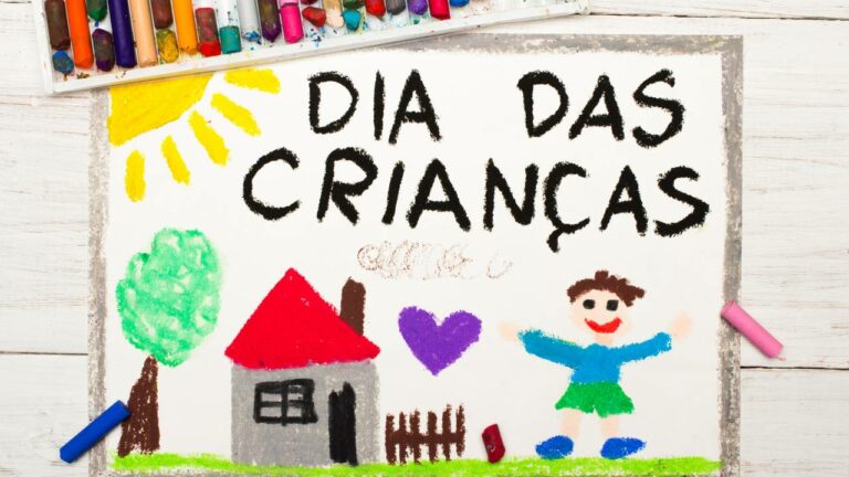 Placa escrita dia das crianças.