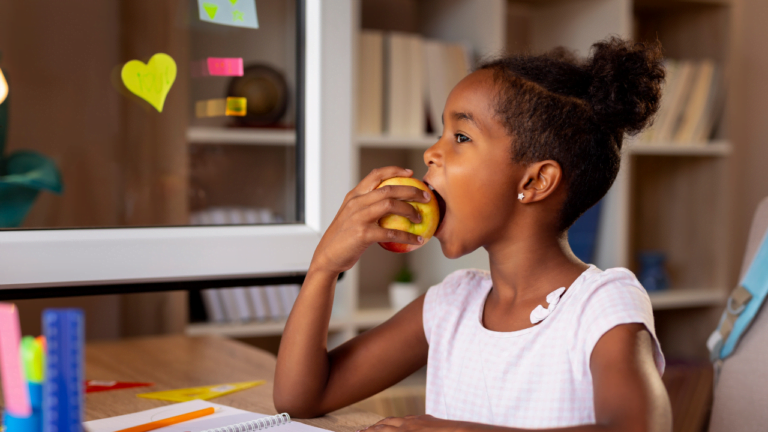 Por que a escola infantil é importante para a alimentação?