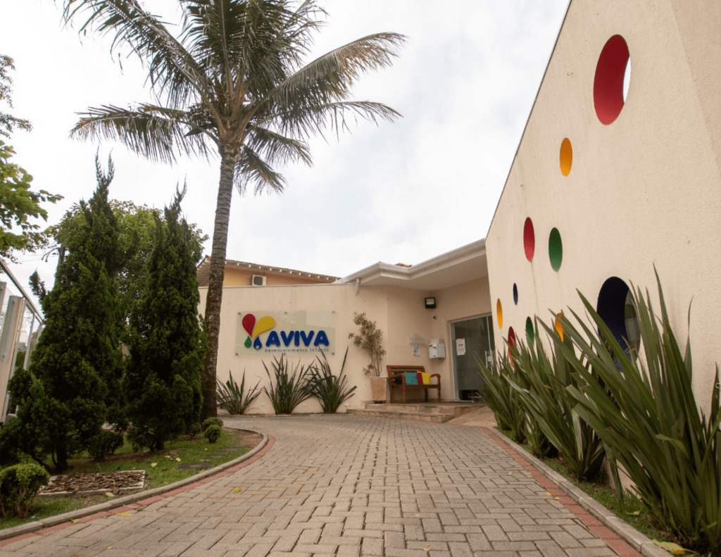 Foto da fachada da unidade Brooklin da escola infantil Aviva