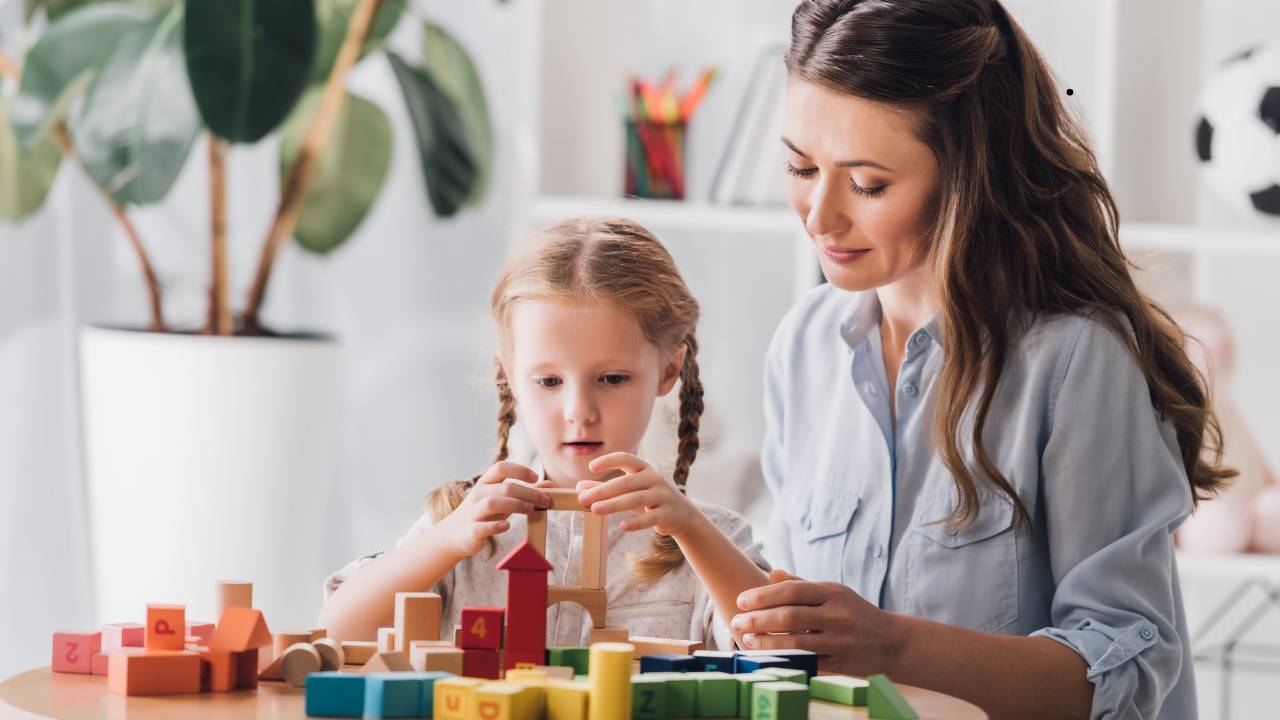 Brinquedos Educativos Para Crianças com Autismo.