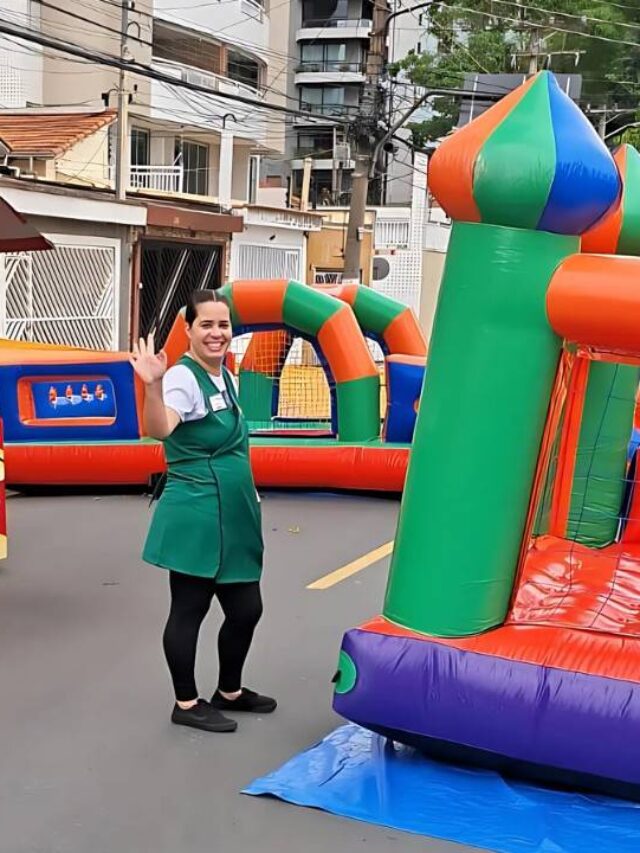 Brinquedos inflaveis AVIVA Vila Mariana.