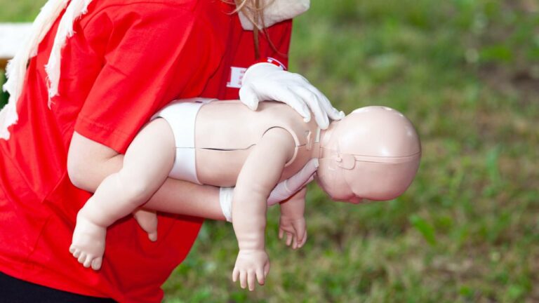 Desengasgando bebê