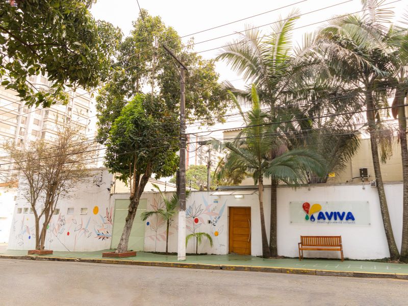Entrada Escola Aviva unidade de Vila Mariana / Boninas 800x600.