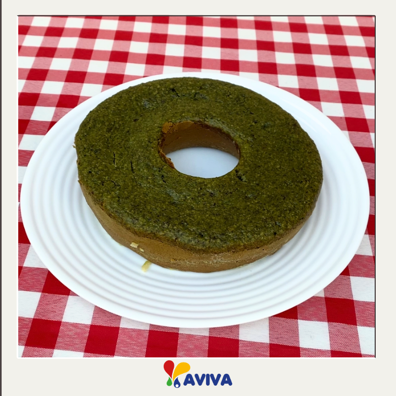 Bolo de espinafre sem açúcar, receita criativa e saudável para lanche das crianças.